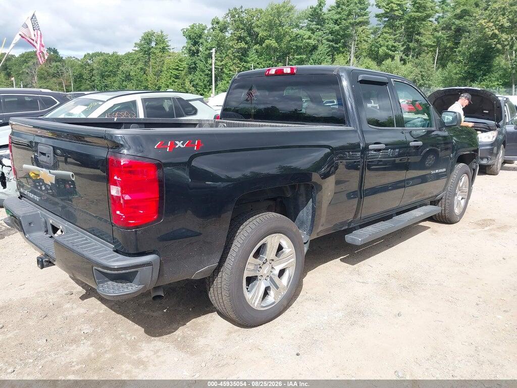 1GCVKPEC2JZ371010 2018 CHEVROLET SILVERADO 1500 photo no. 4