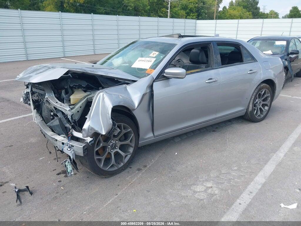 2C3CCABG1JH301415 2018 CHRYSLER 300 photo no. 2
