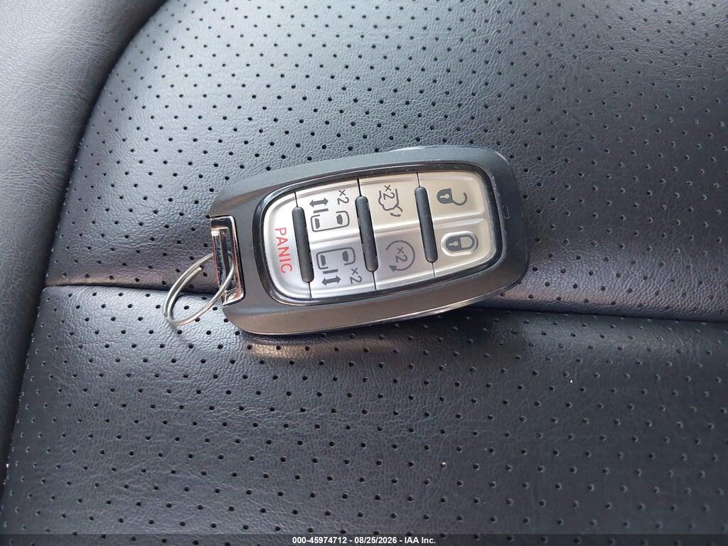 2C4RC1BG5PR596785 2023 CHRYSLER PACIFICA photo no. 11