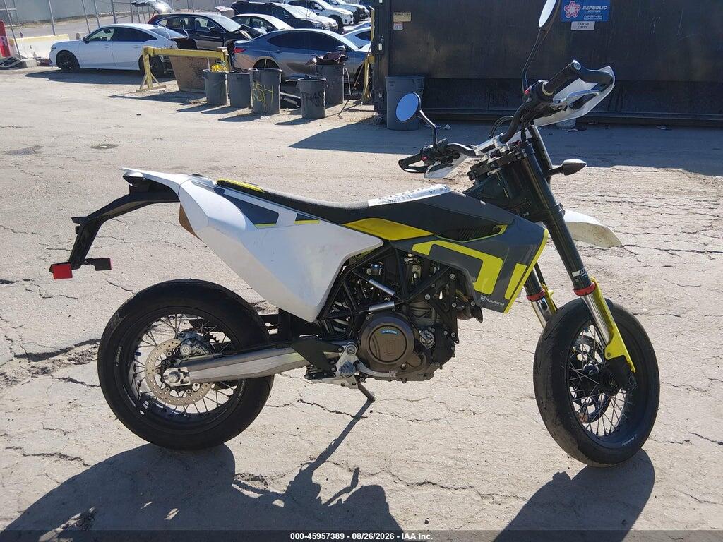 VBKUSV40XMM710569 2021 HUSQVARNA SUPERMOTO 701 photo no. 11