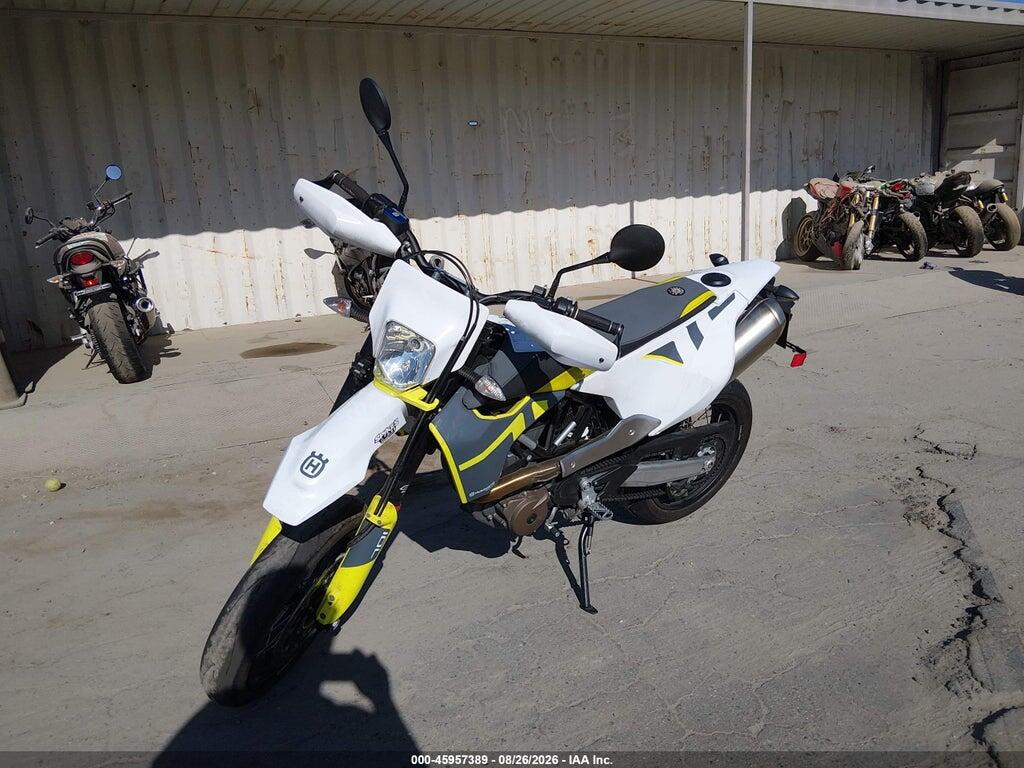VBKUSV40XMM710569 2021 HUSQVARNA SUPERMOTO 701 photo no. 2