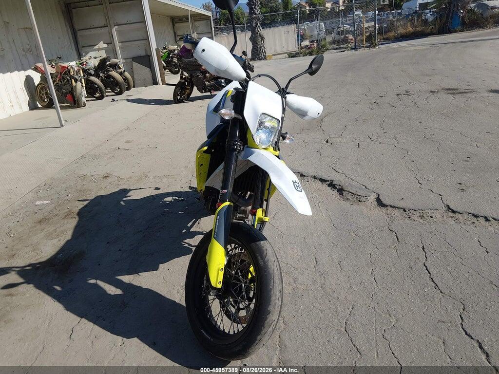 VBKUSV40XMM710569 2021 HUSQVARNA SUPERMOTO 701 photo no. 5
