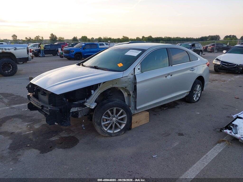 5NPE24AF4KH788149 2019 HYUNDAI SONATA photo no. 2