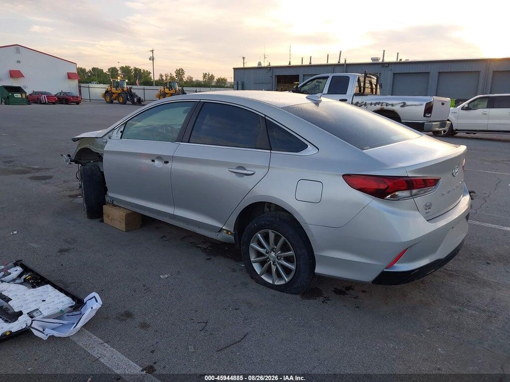 5NPE24AF4KH788149 2019 HYUNDAI SONATA photo no. 3