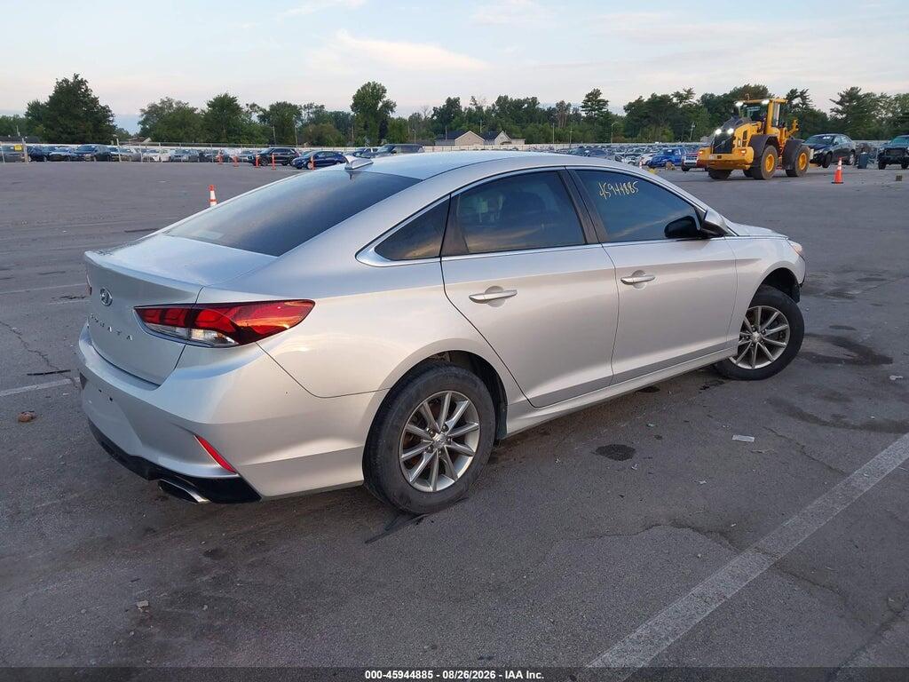 5NPE24AF4KH788149 2019 HYUNDAI SONATA photo no. 4
