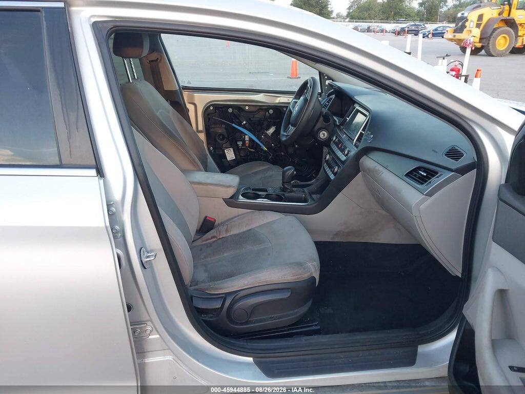 5NPE24AF4KH788149 2019 HYUNDAI SONATA photo no. 5