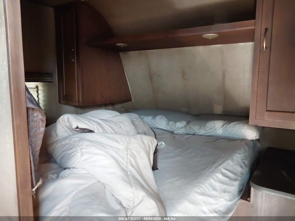1UJBJ0BS6H17M0307 2017 JAYCO JAY FLIGHT photo no. 8