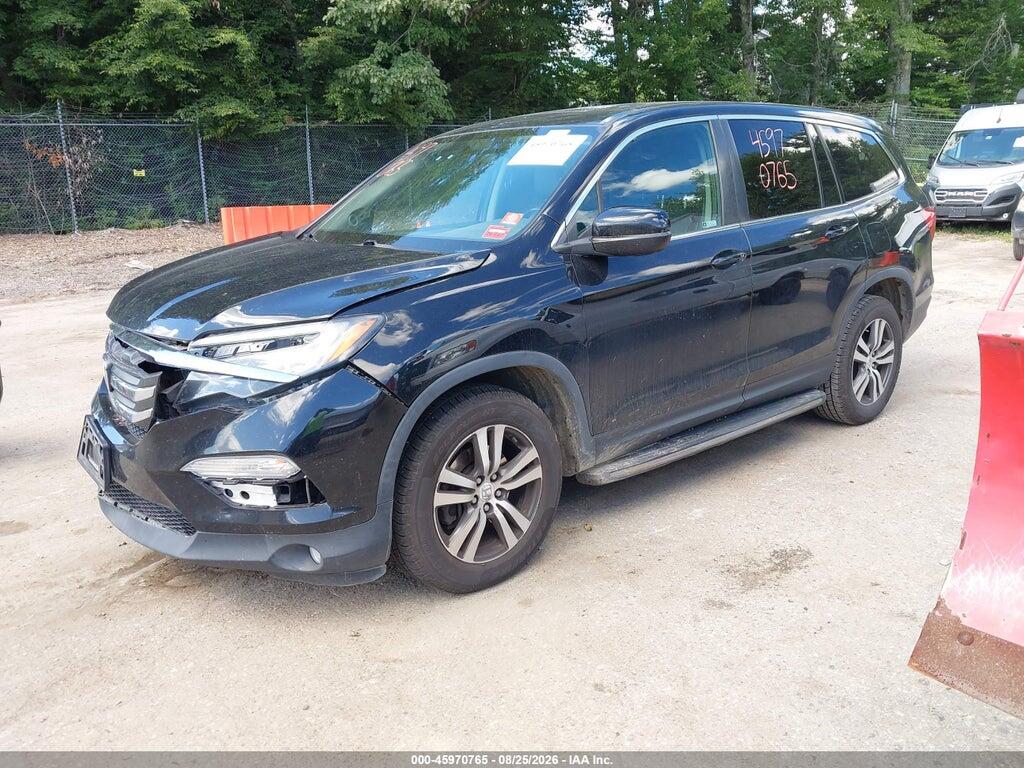5FNYF6H57JB003274 2018 HONDA PILOT photo no. 2