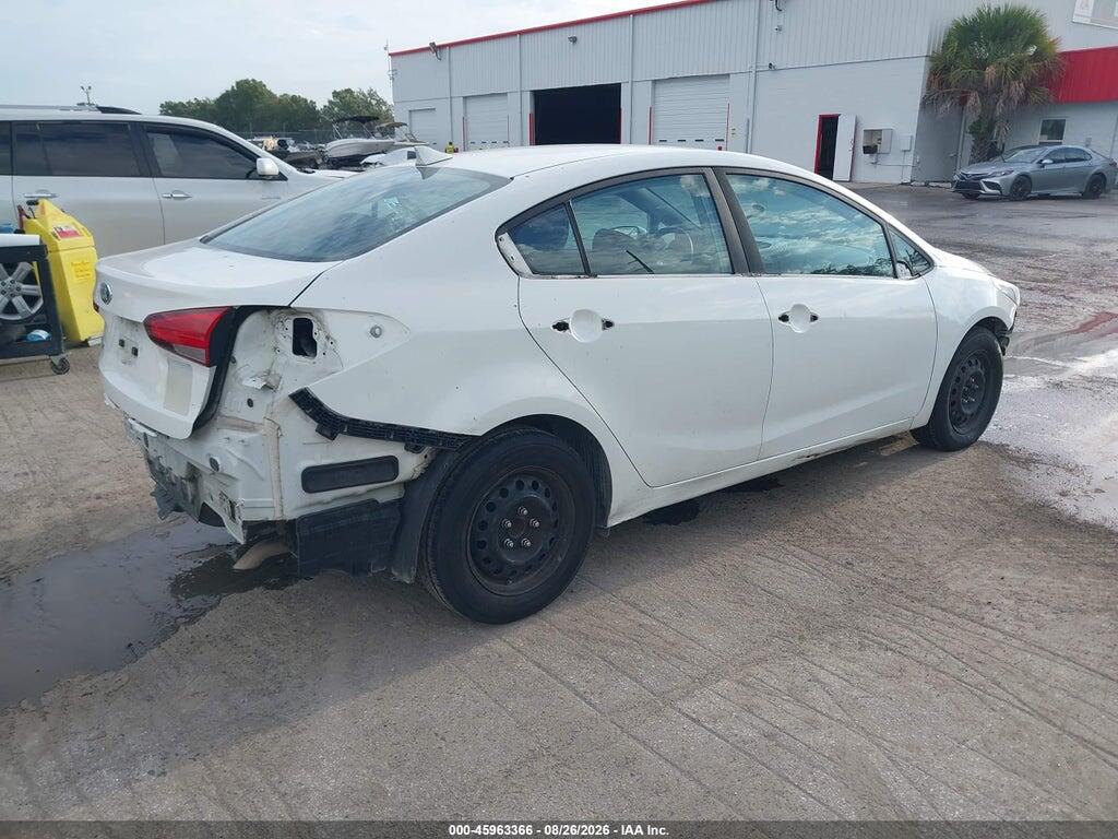 3KPFK4A70HE054537 2017 KIA FORTE photo no. 4