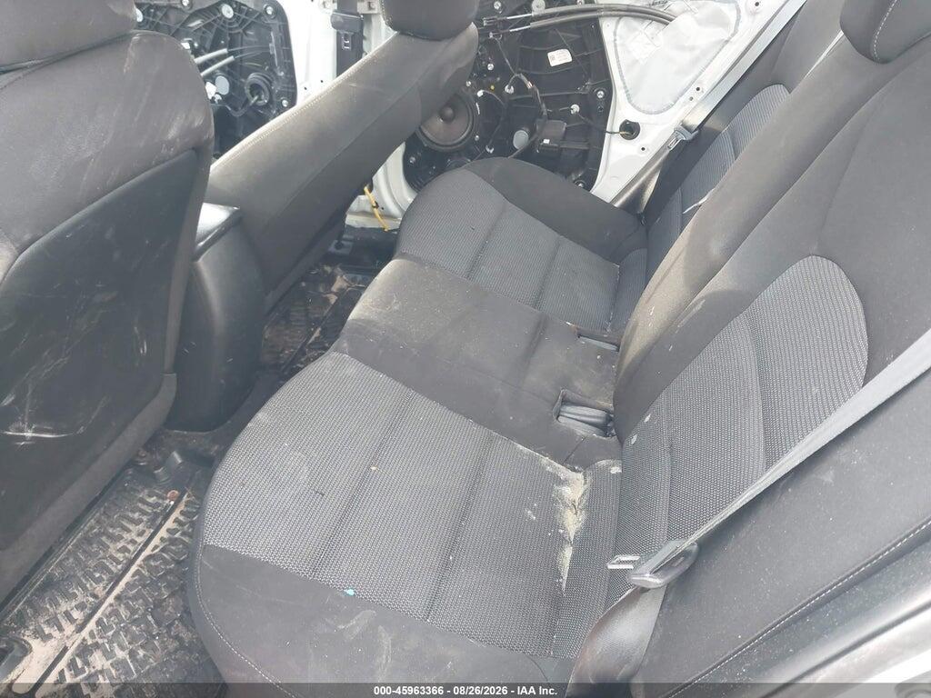 3KPFK4A70HE054537 2017 KIA FORTE photo no. 8