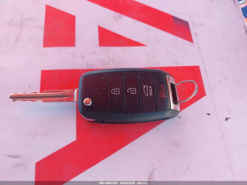 3KPFK4A77HE013421 2017 KIA FORTE photo no. 11