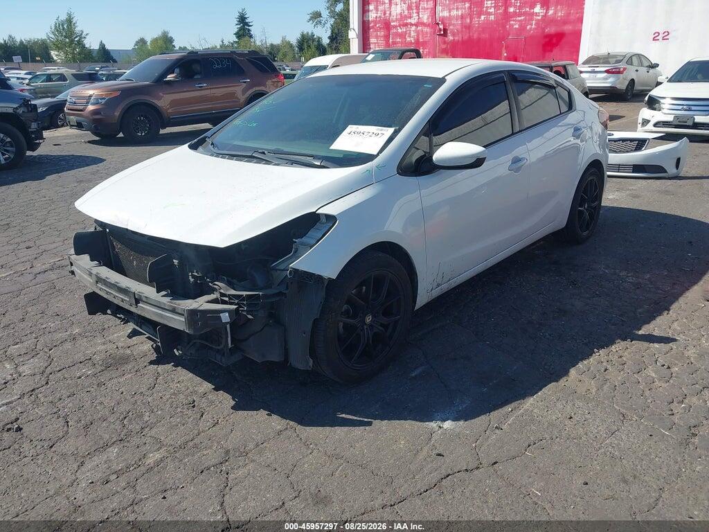 3KPFK4A77HE013421 2017 KIA FORTE photo no. 2