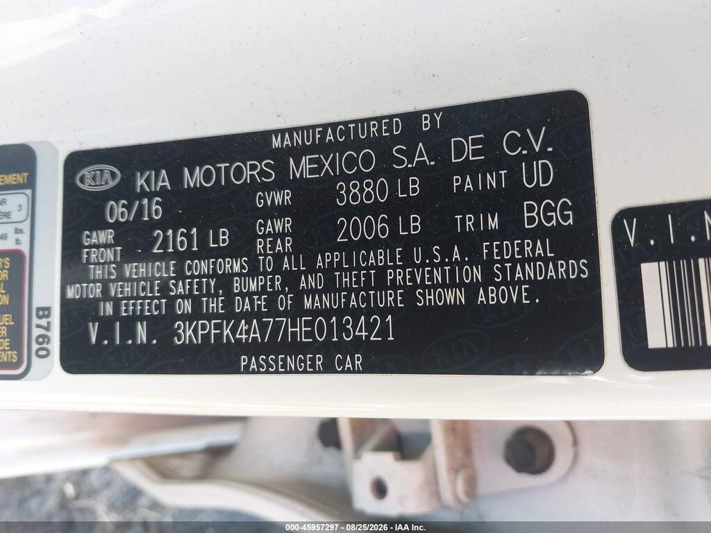 3KPFK4A77HE013421 2017 KIA FORTE photo no. 9