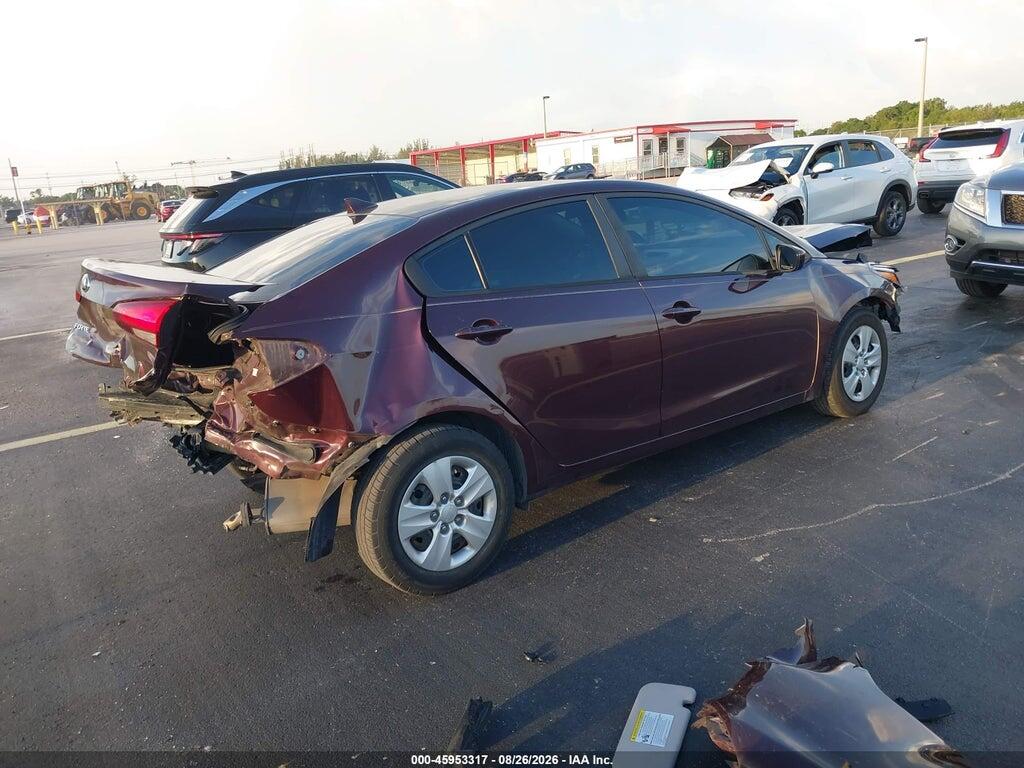 3KPFL4A73HE029919 2017 KIA FORTE photo no. 4