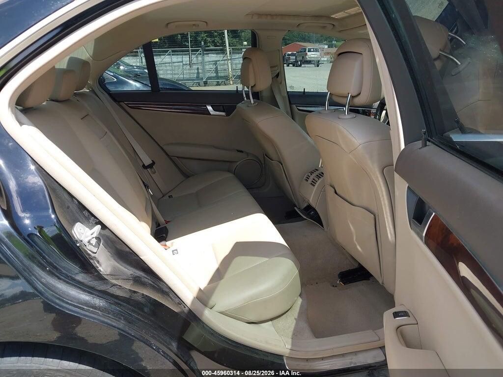 WDDGF8AB8DR285727 2013 MERCEDES-BENZ C 300 photo no. 8