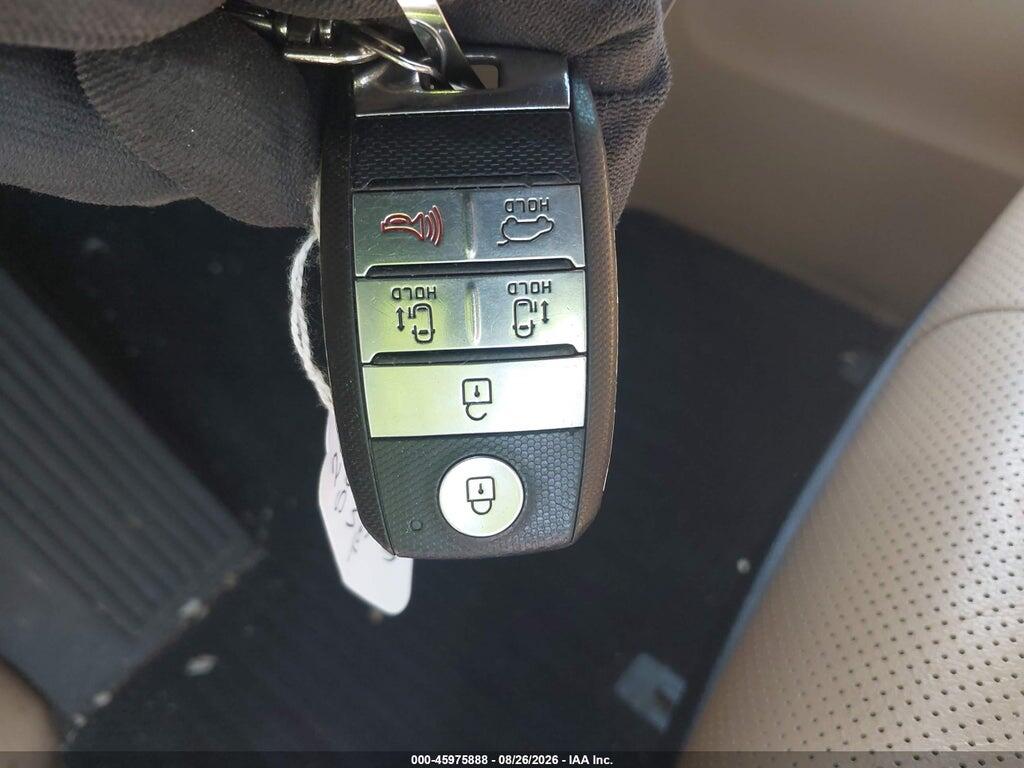 KNDMC5C19H6335194 2017 KIA SEDONA photo no. 11
