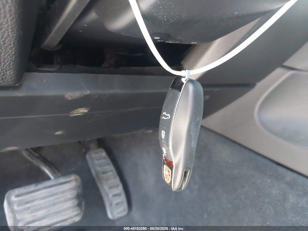 WP1AA2A22GLA10307 2016 PORSCHE CAYENNE photo no. 11