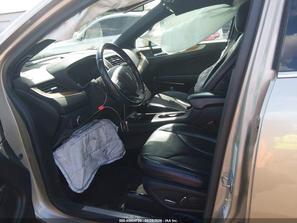 5LMCJ3D99HUL33119 2017 LINCOLN MKC photo no. 5