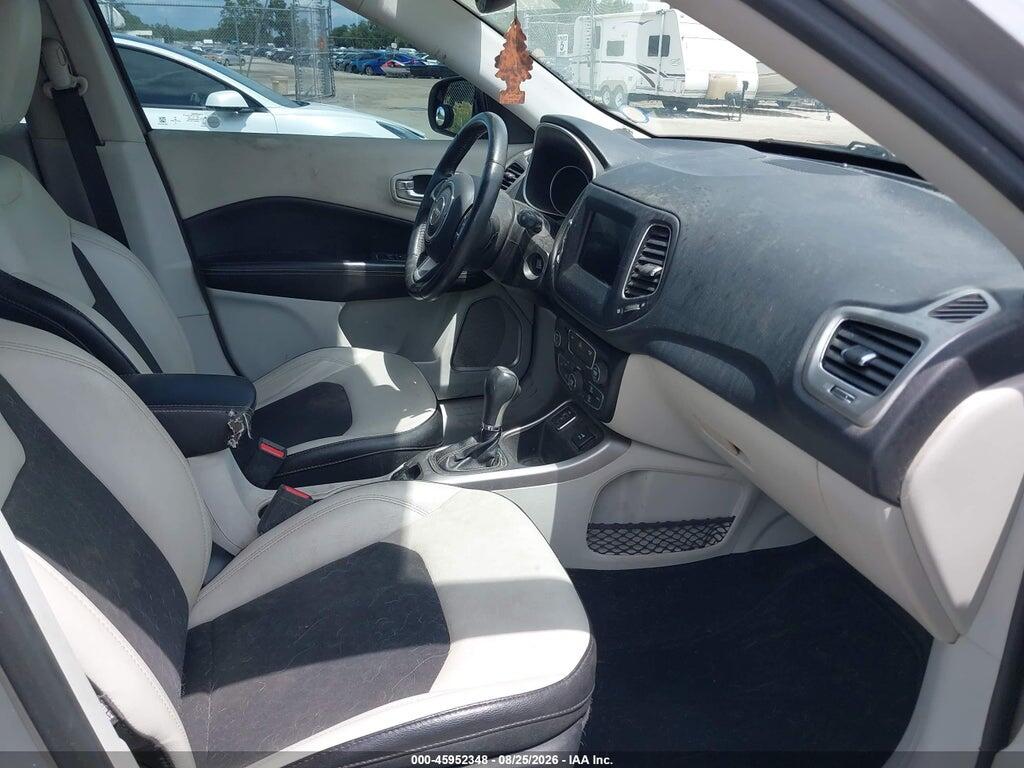 3C4NJCBB2JT489119 2018 JEEP COMPASS photo no. 5