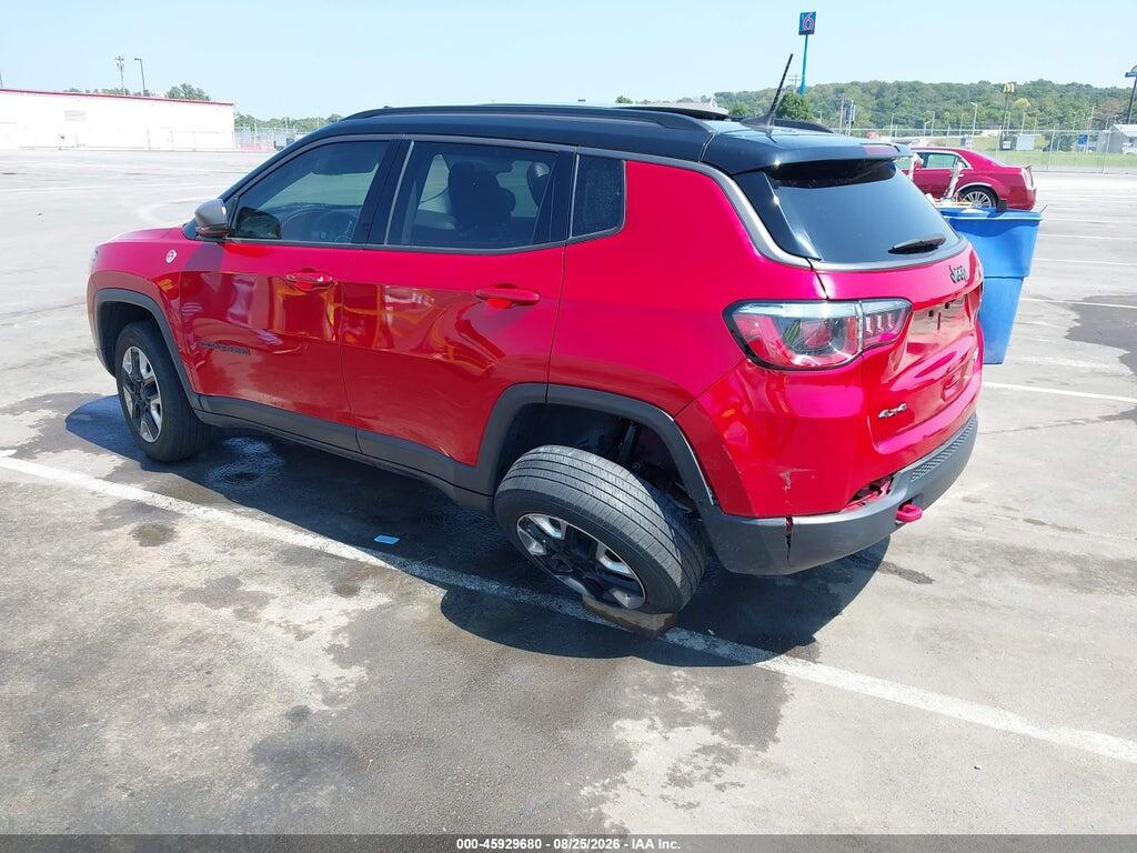 3C4NJDDB8JT201039 2018 JEEP COMPASS photo no. 3