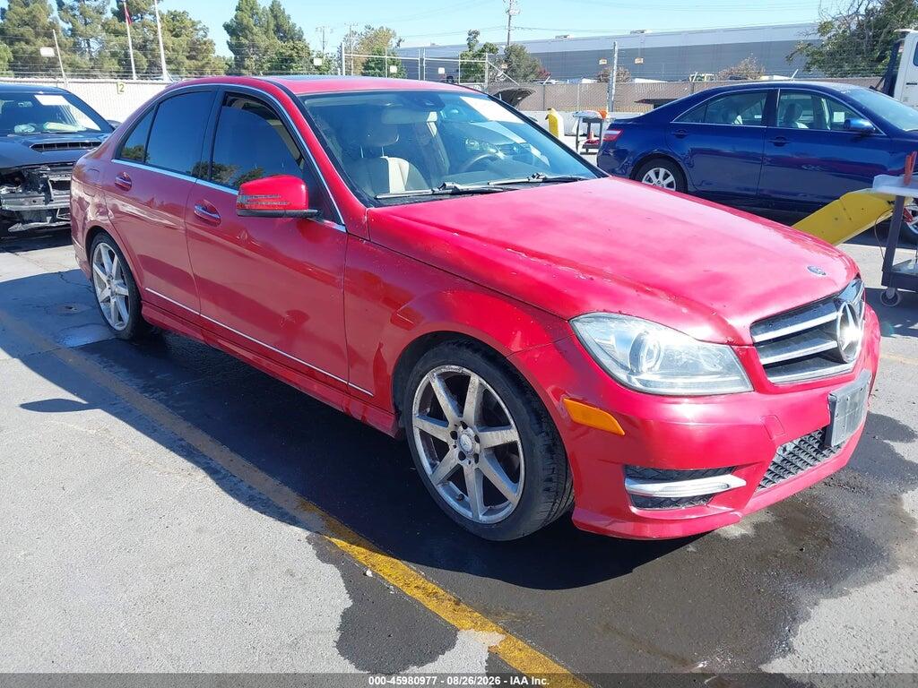 2014 MERCEDES-BENZ C 250 WDDGF4HB7EG186084
