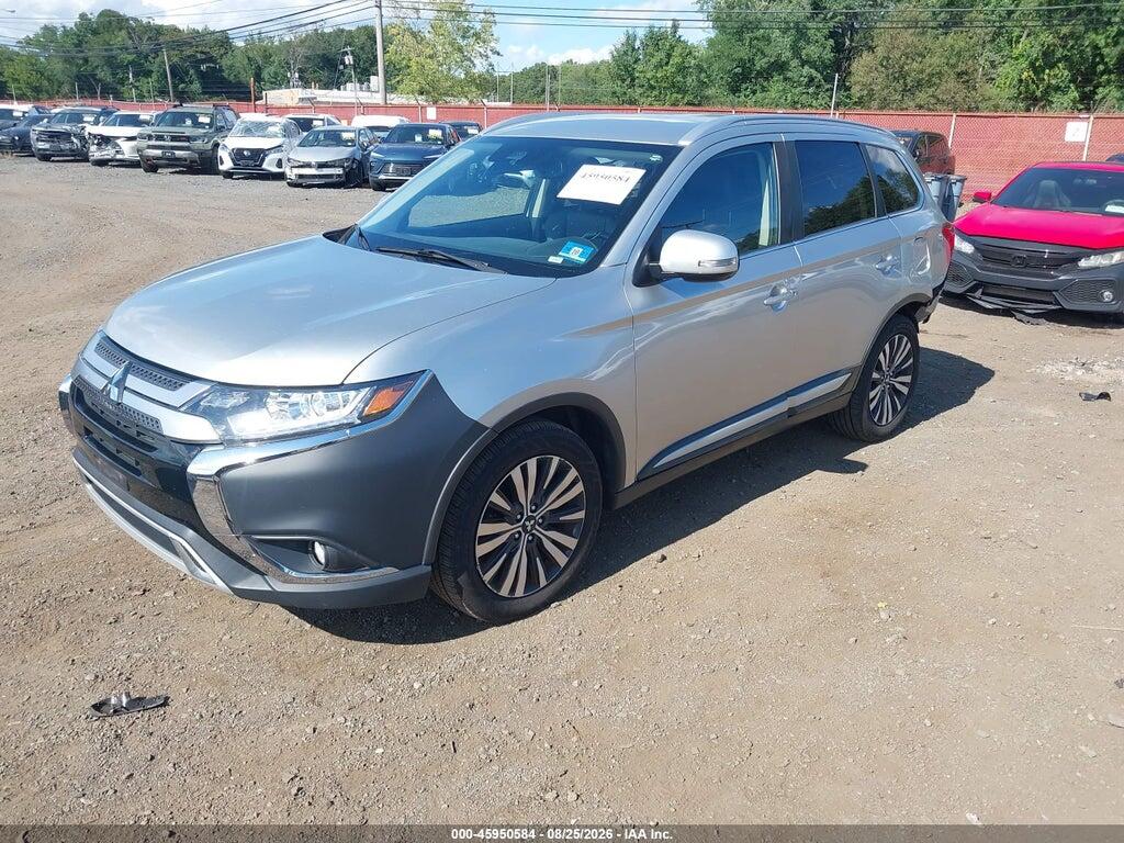 JA4AD3A31LZ031884 2020 MITSUBISHI OUTLANDER photo no. 2
