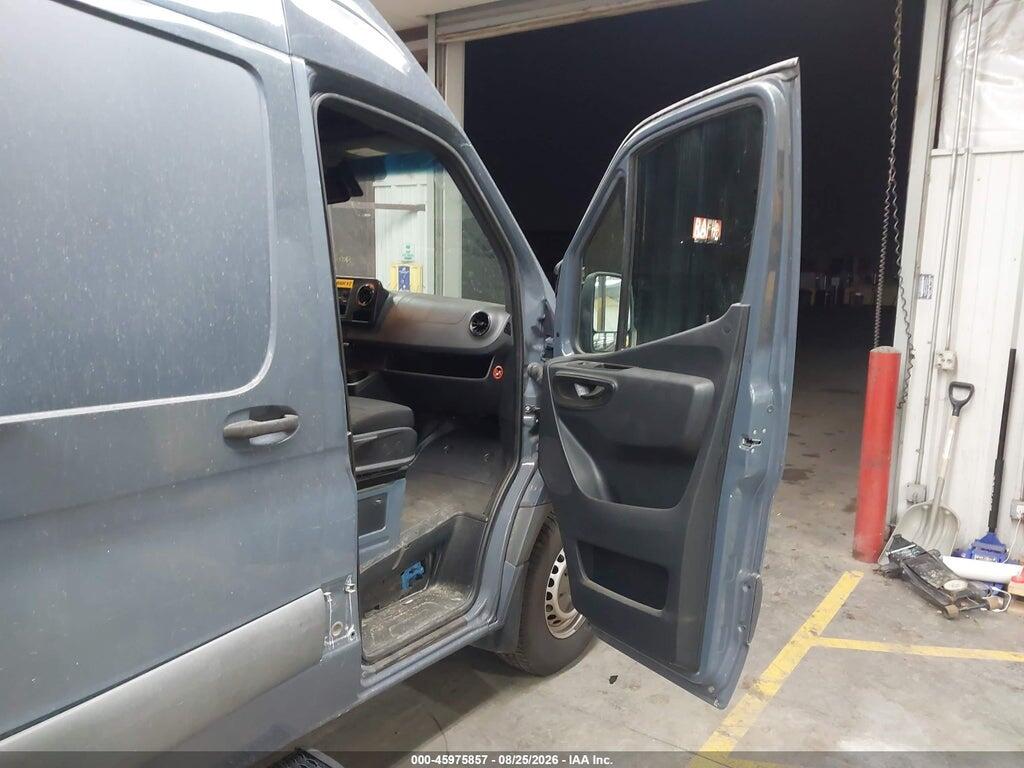 WD4PF0CD3KP098551 2019 MERCEDES-BENZ SPRINTER 2500 photo no. 5