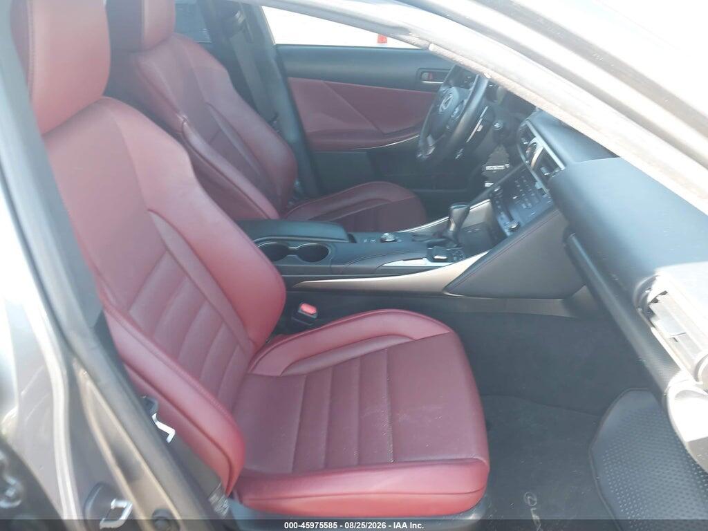 JTHBA1D28J5064393 2018 LEXUS IS 300 photo no. 5