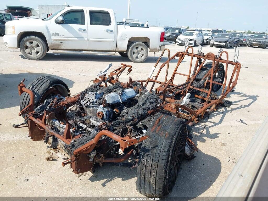 57XAAPHD5L8138003 2020 POLARIS SLINGSHOT photo no. 2