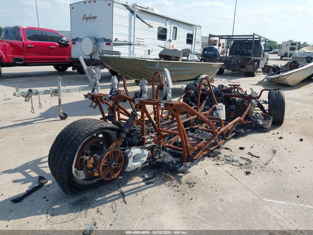 57XAAPHD5L8138003 2020 POLARIS SLINGSHOT photo no. 4