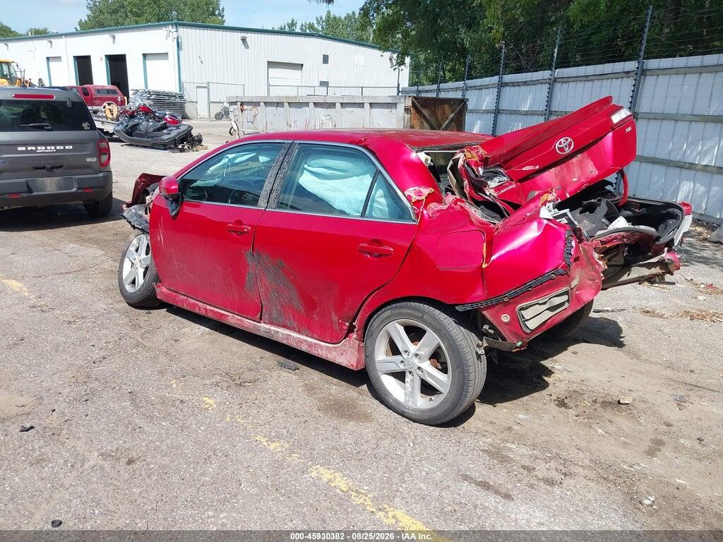 4T1BF1FK6EU754926 2014 TOYOTA CAMRY photo no. 3