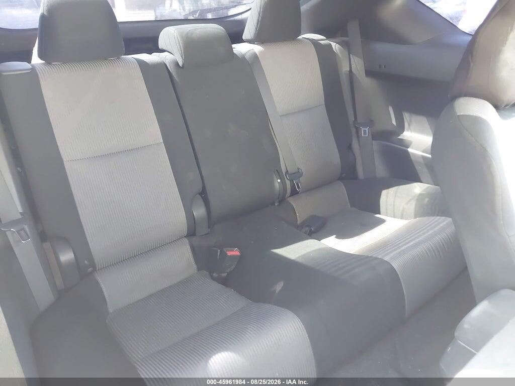 JTKJF5C78GJ016906 2016 SCION TC photo no. 8