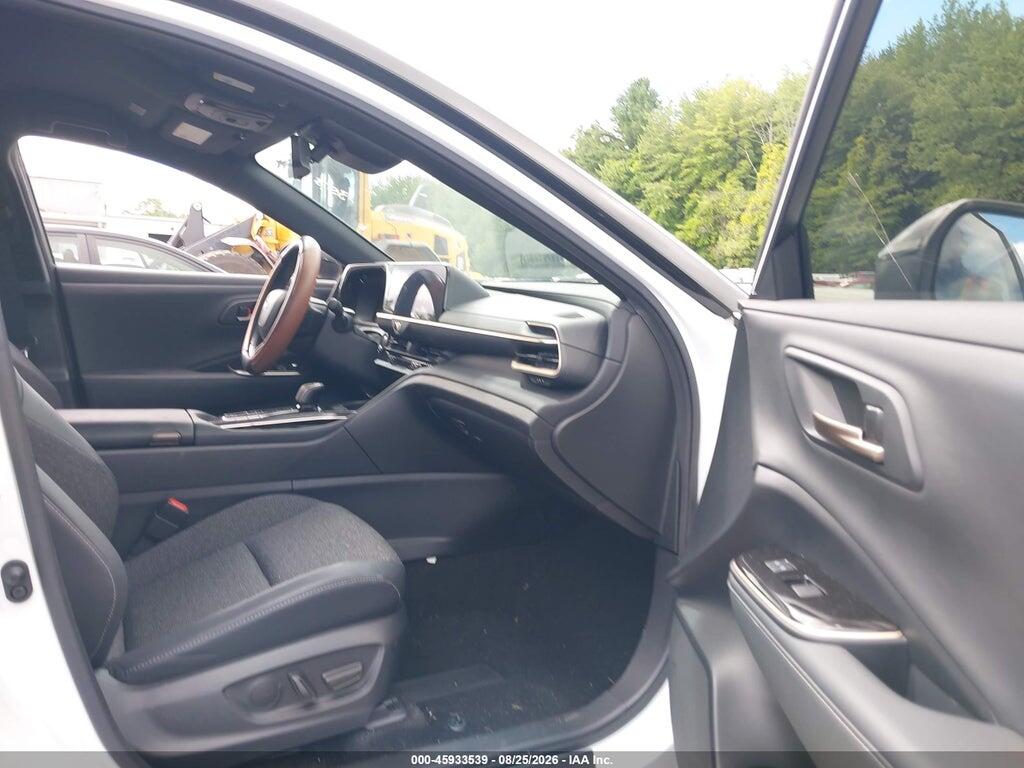 JTDAAAAF5R3024137 2024 TOYOTA CROWN photo no. 5