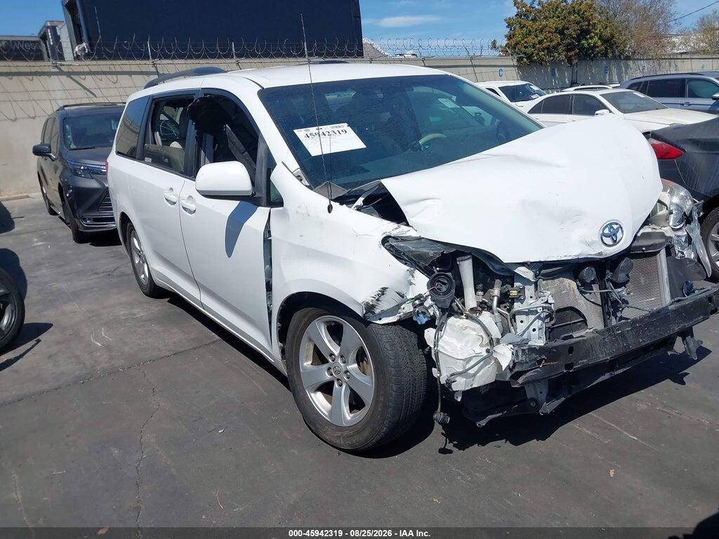 5TDKK3DC6ES454184 2014 TOYOTA SIENNA photo no. 1