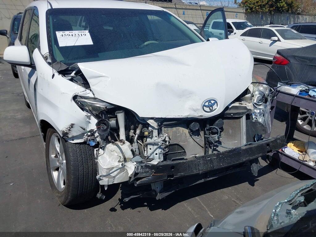 5TDKK3DC6ES454184 2014 TOYOTA SIENNA photo no. 6