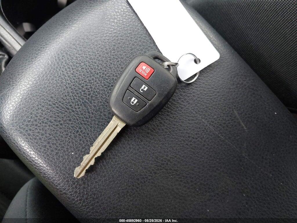 JTMBFREV7HJ709952 2017 TOYOTA RAV4 photo no. 11