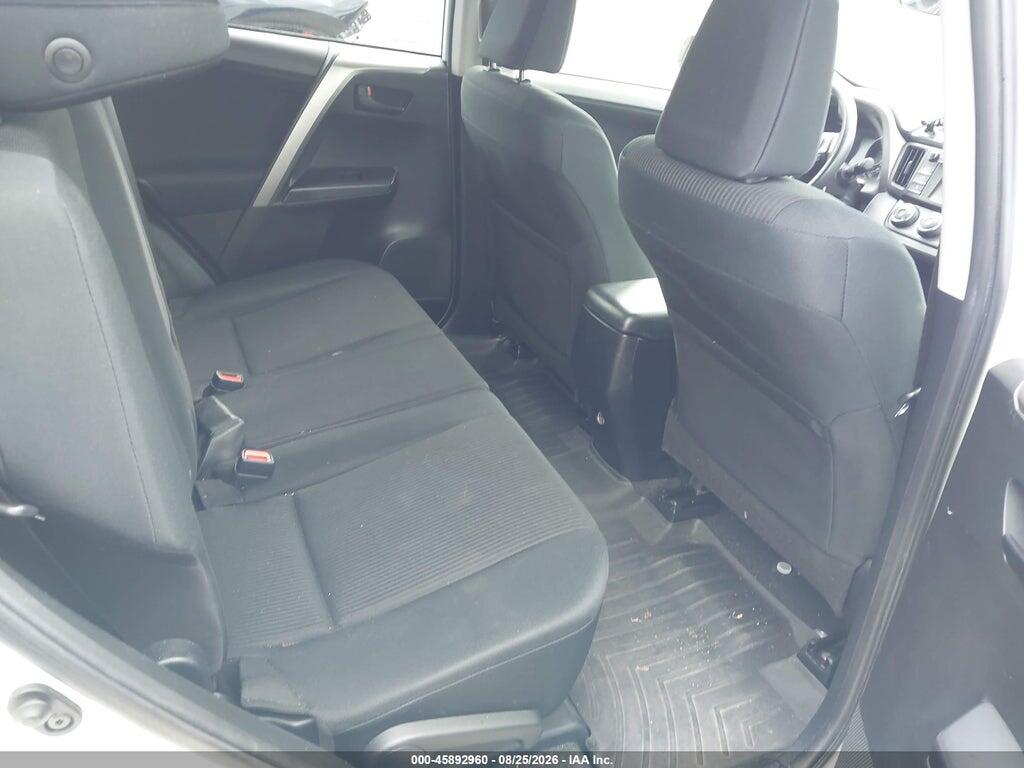 JTMBFREV7HJ709952 2017 TOYOTA RAV4 photo no. 8