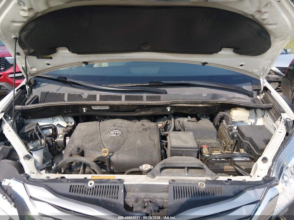 5TDYZ3DC7HS788735 2017 TOYOTA SIENNA photo no. 10