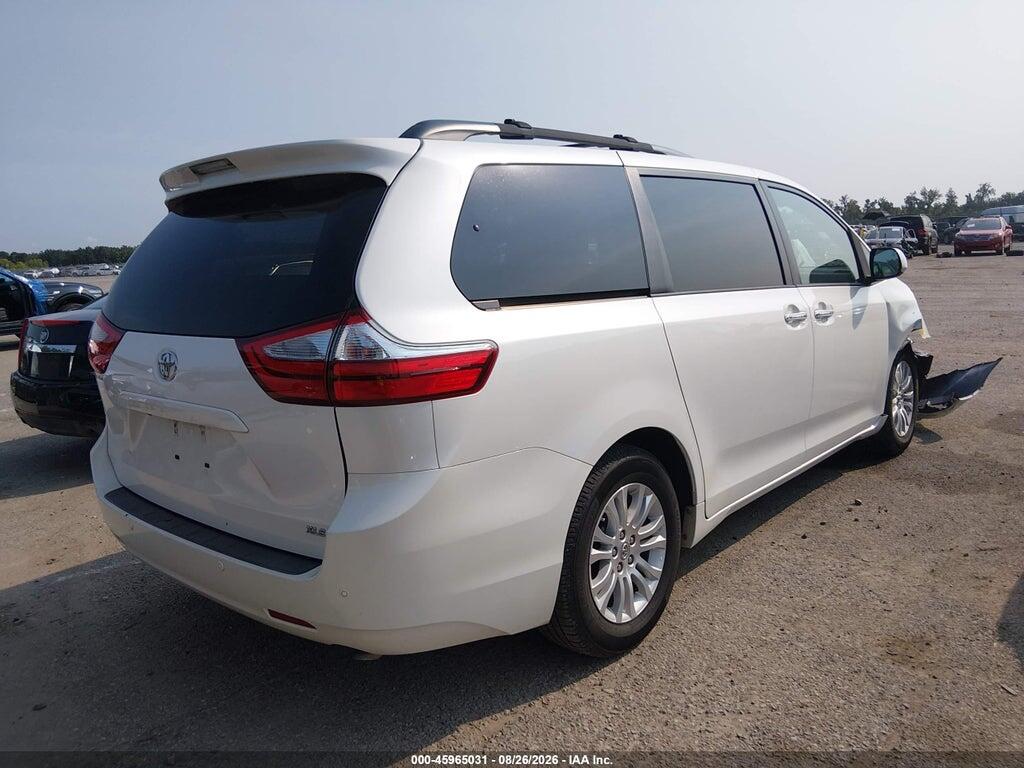 5TDYZ3DC7HS788735 2017 TOYOTA SIENNA photo no. 4