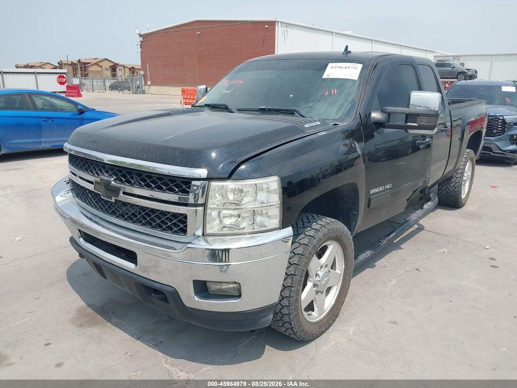 1GC1CYCG5BF147644 2011 CHEVROLET SILVERADO 2500HD photo no. 2