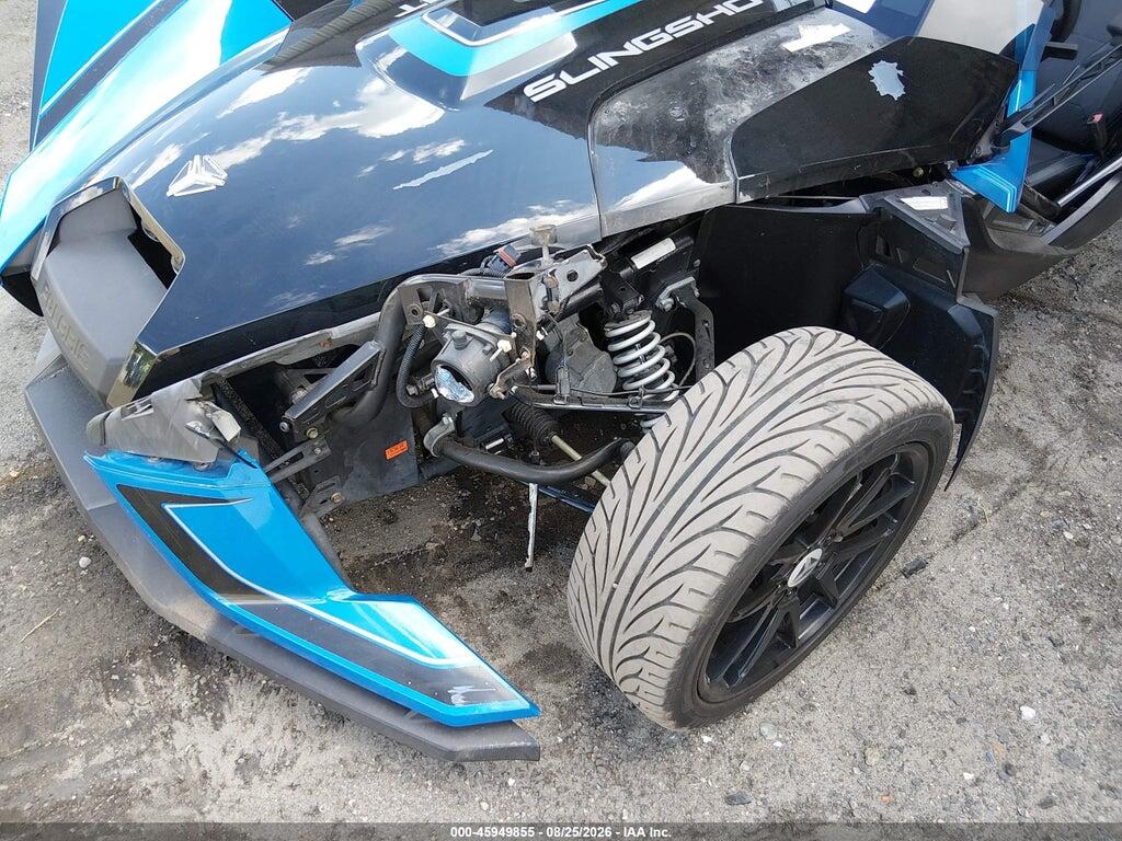 57XAARFA2J8125324 2018 POLARIS SLINGSHOT photo no. 6