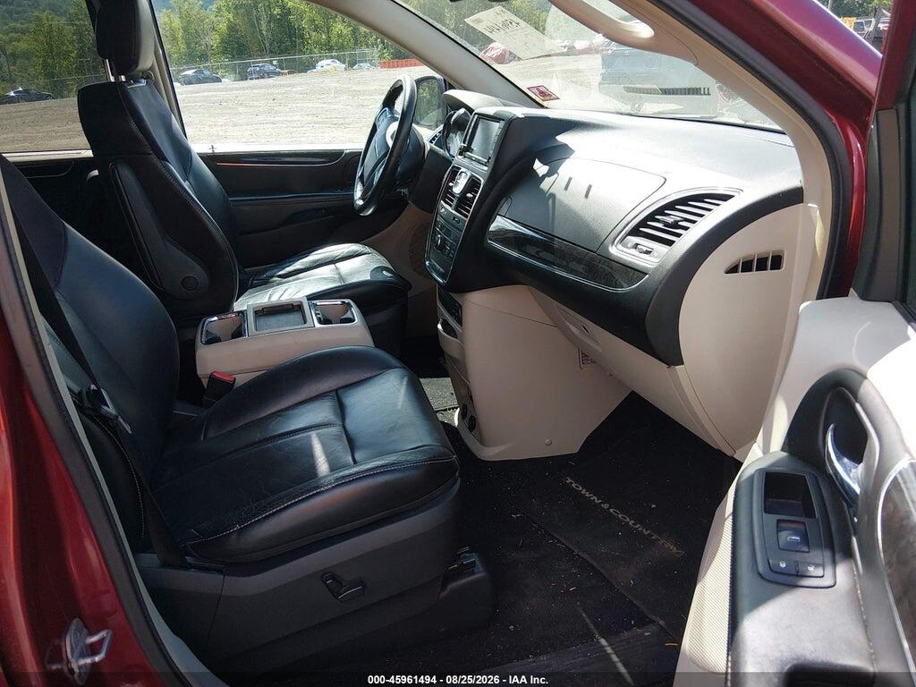 2A4RR6DG8BR656165 2011 CHRYSLER TOWN & COUNTRY photo no. 5