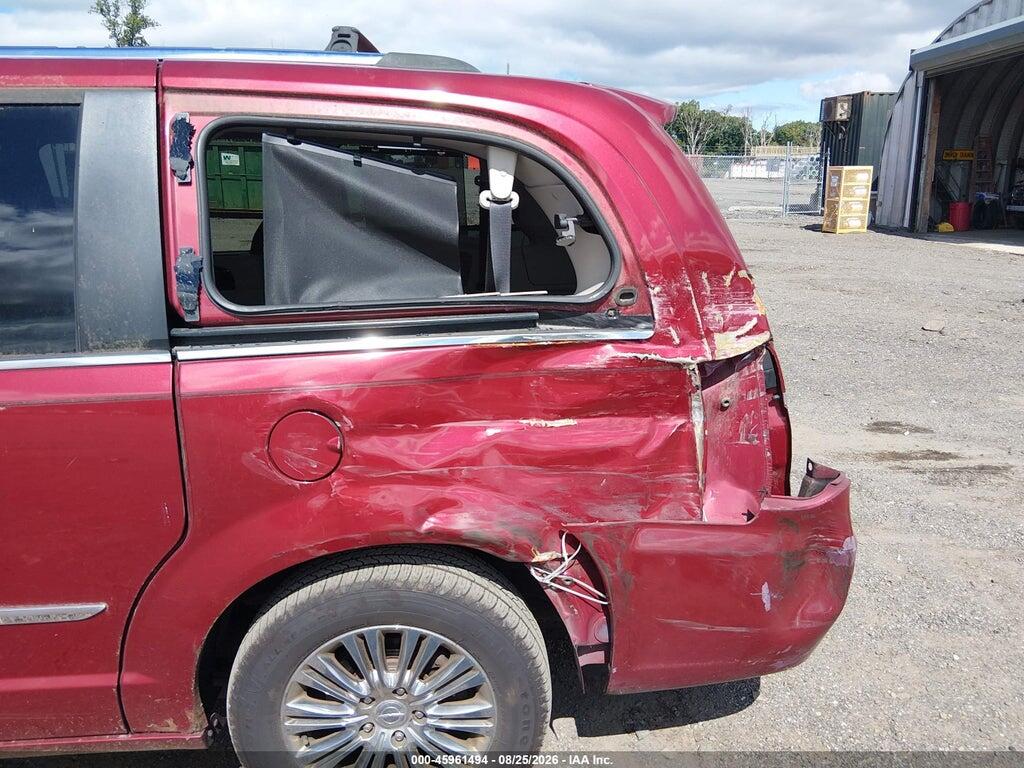2A4RR6DG8BR656165 2011 CHRYSLER TOWN & COUNTRY photo no. 6