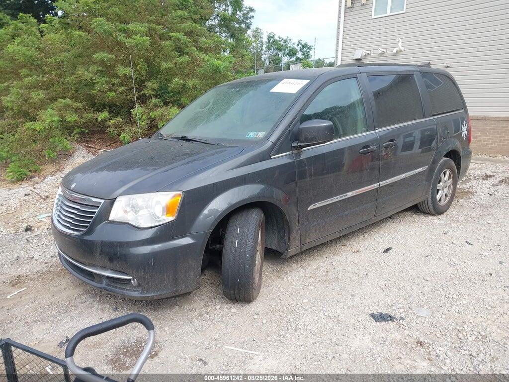 2A4RR5DG0BR677733 2011 CHRYSLER TOWN & COUNTRY photo no. 2