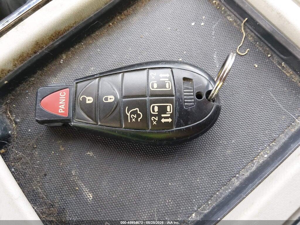 2A4RR5DG3BR734538 2011 CHRYSLER TOWN & COUNTRY photo no. 11