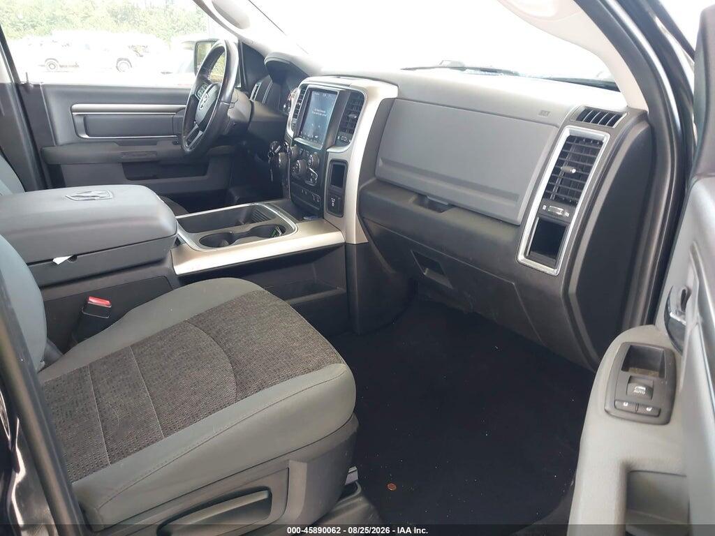 1C6RR7LG4JS260266 2018 RAM 1500 photo no. 5