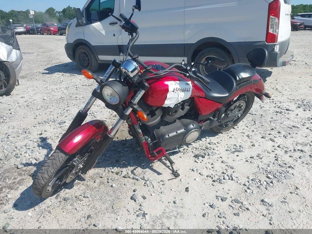 5VPCVBAB9H3059215 2017 VICTORY MOTORCYCLES VEGAS photo no. 2