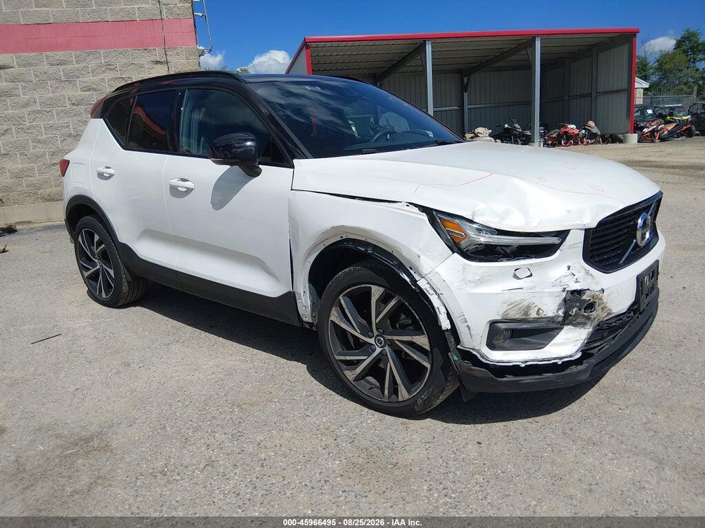 2021 VOLVO XC40 YV4162UM5M2611533