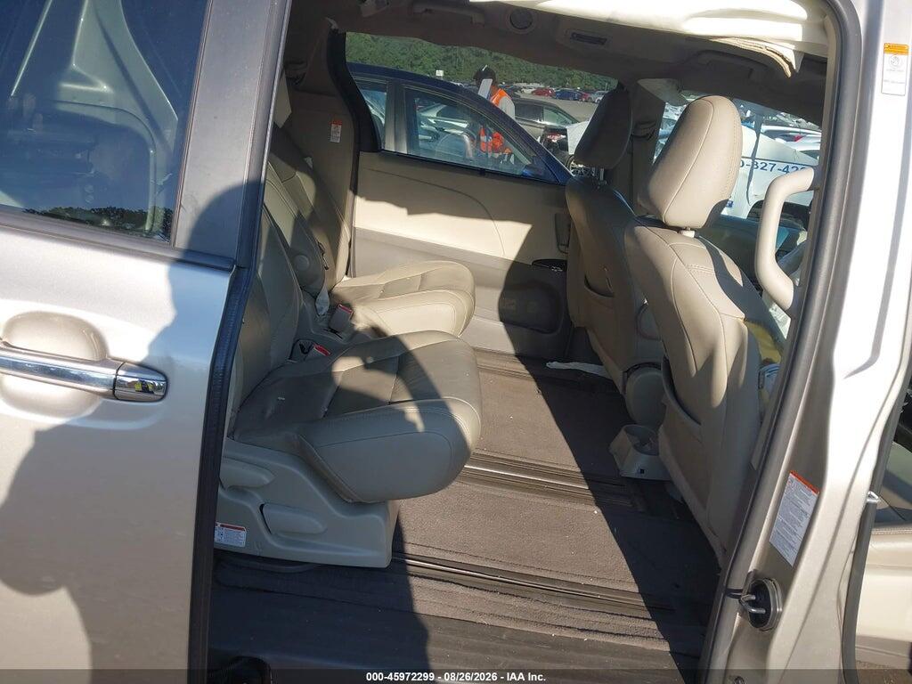 5TDYK3DC1GS724287 2016 TOYOTA SIENNA photo no. 8