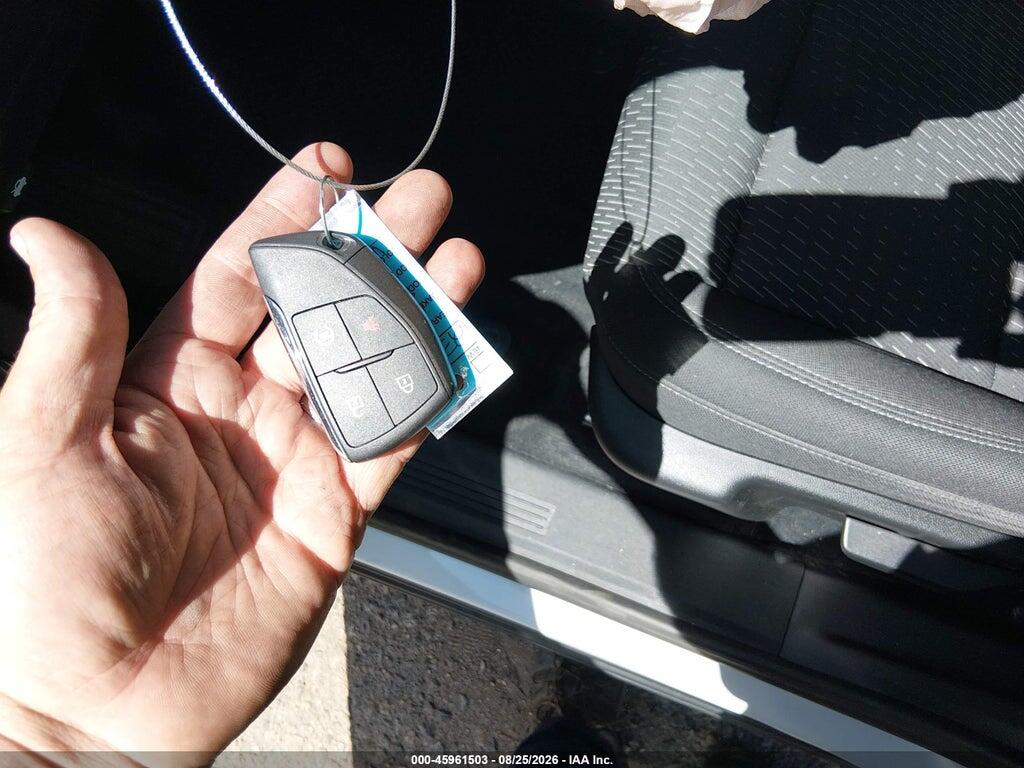 3GNAXPEG6TL244667 2026 CHEVROLET EQUINOX photo no. 11